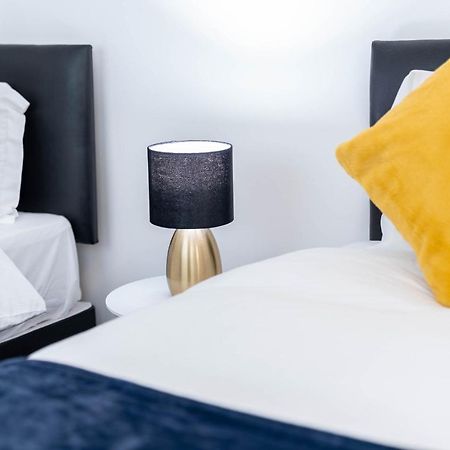 Three Bedroom Apartment- One Choice Stays Serviced Accommodation- Jewellery Quarter Бирмингем Экстерьер фото