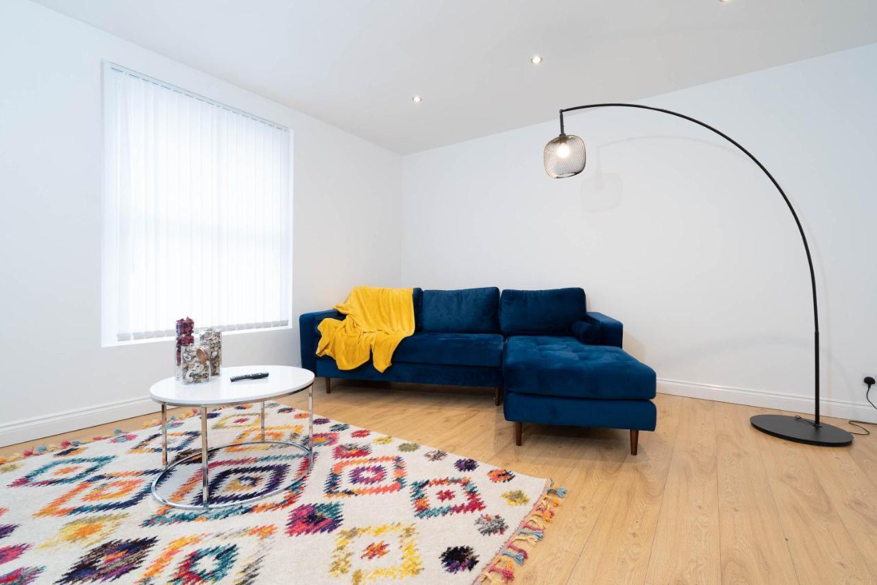 Three Bedroom Apartment- One Choice Stays Serviced Accommodation- Jewellery Quarter Бирмингем Экстерьер фото