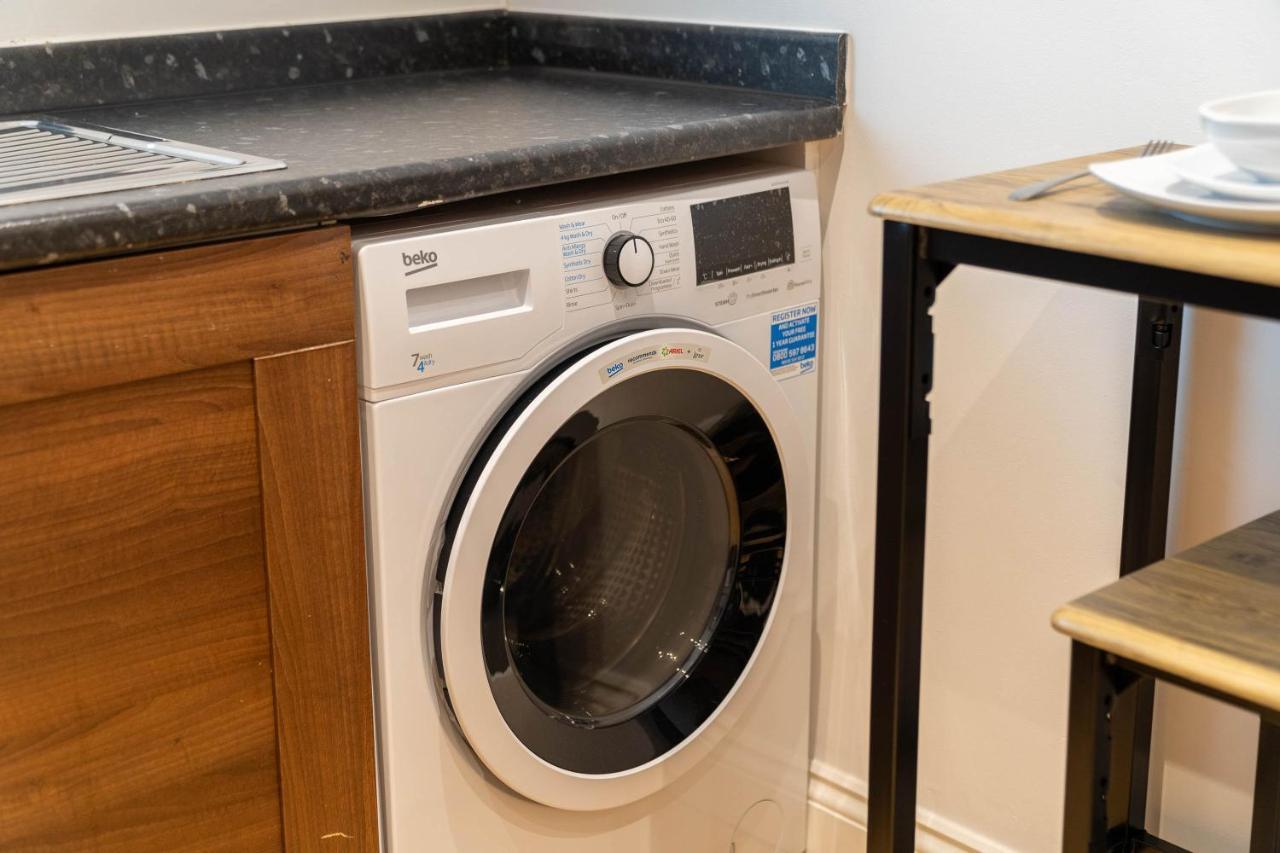 Three Bedroom Apartment- One Choice Stays Serviced Accommodation- Jewellery Quarter Бирмингем Экстерьер фото