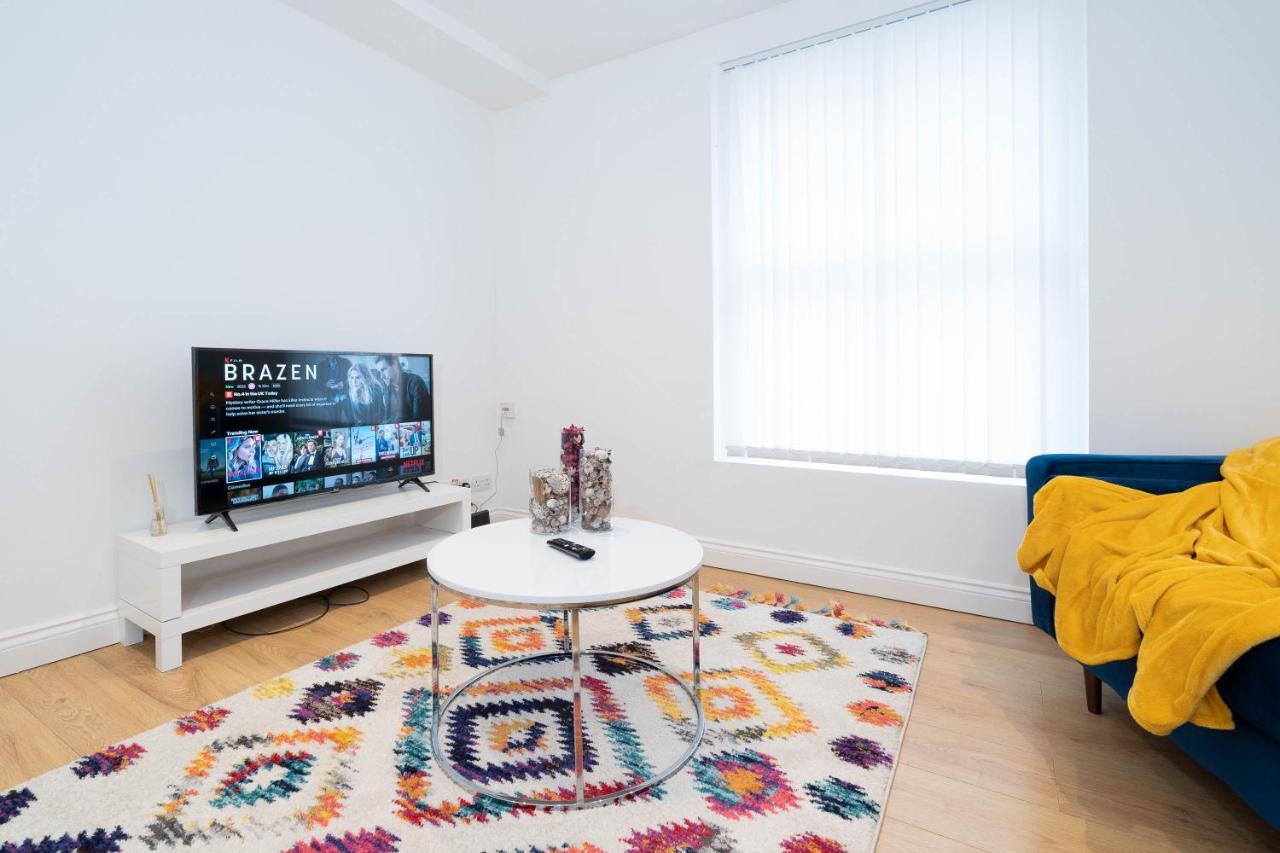 Three Bedroom Apartment- One Choice Stays Serviced Accommodation- Jewellery Quarter Бирмингем Экстерьер фото