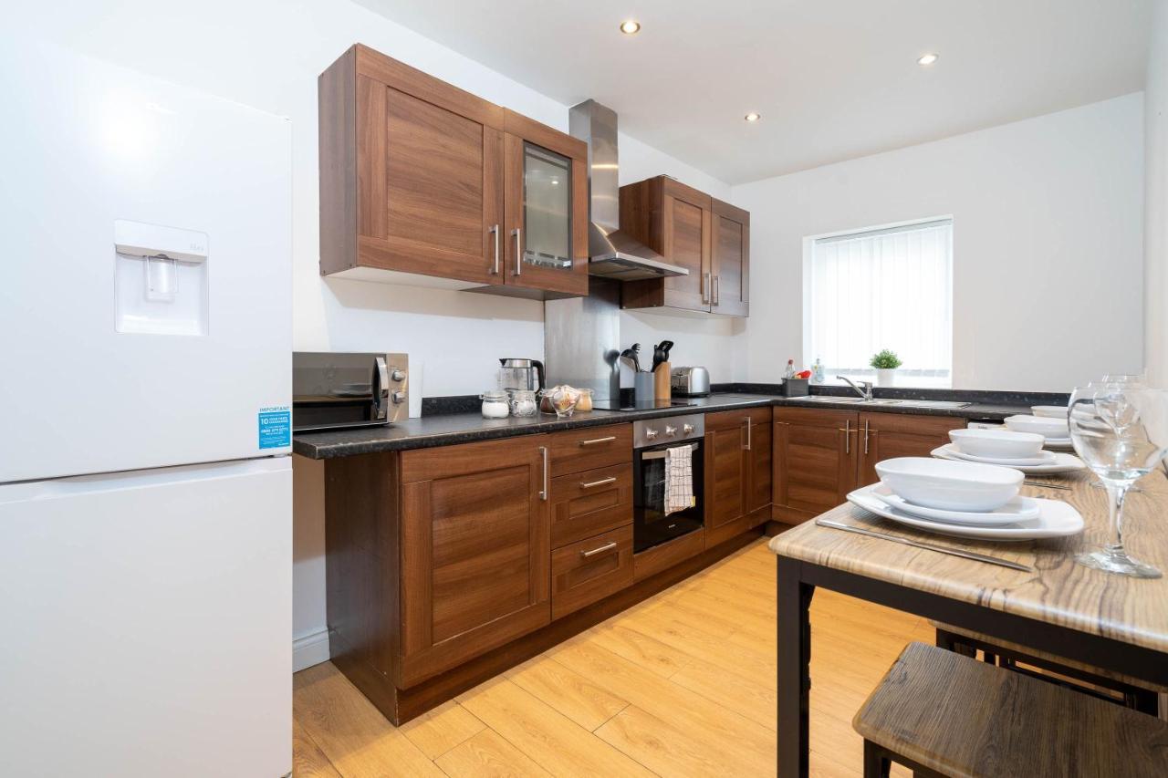 Three Bedroom Apartment- One Choice Stays Serviced Accommodation- Jewellery Quarter Бирмингем Экстерьер фото